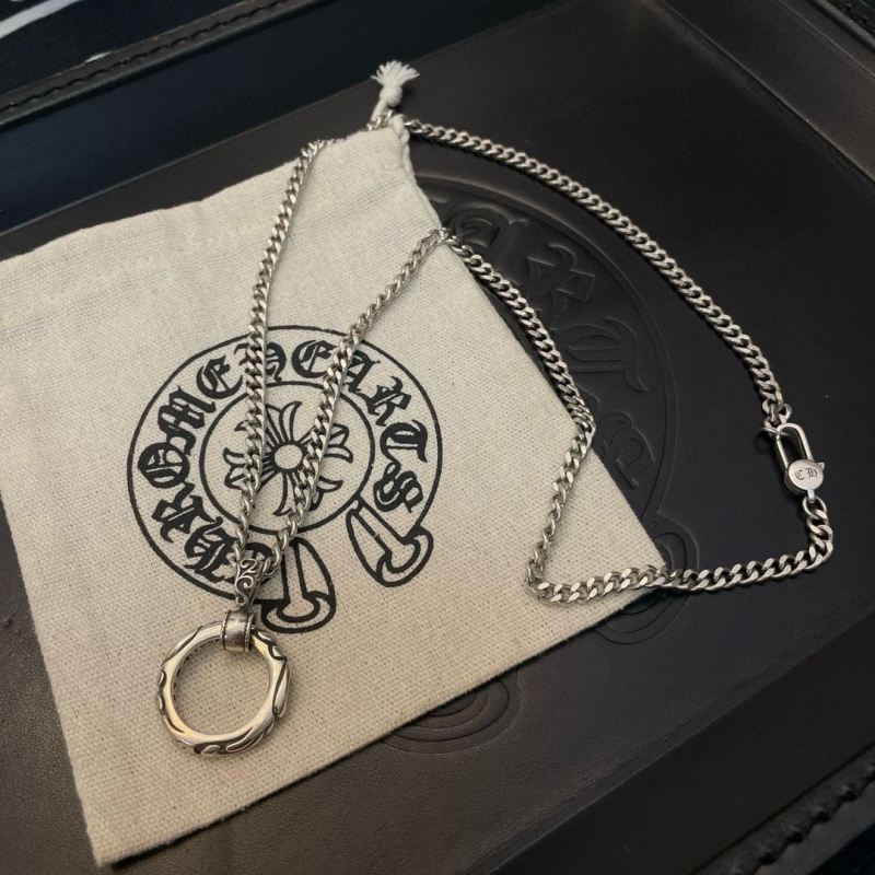 Ch*0me He**ts necklaces